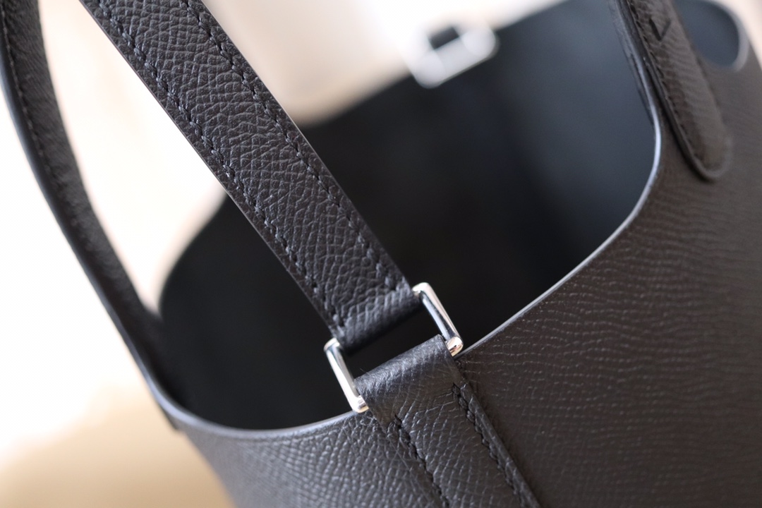 에르메스 피코탄18 레더 트레사쥬 블랙 앱송